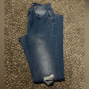 Fashion Nova skinny jeans 7